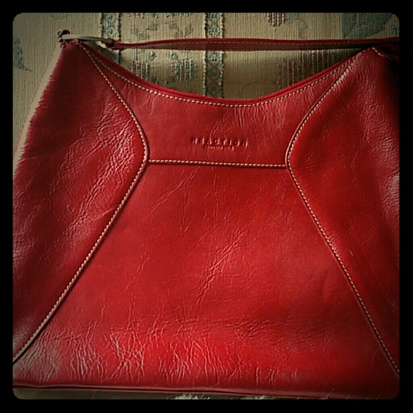 Kenneth Cole Reaction Handbags - Kenneth Cole pocketbook